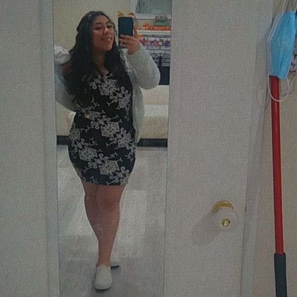 Meet your Posher, Naehomy - Picture 1 of 1